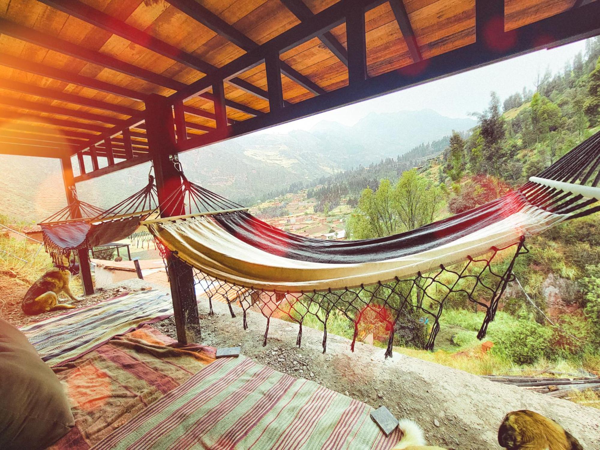 Wolf Totem Steam Punk Guesthouse Pisac Exterior photo